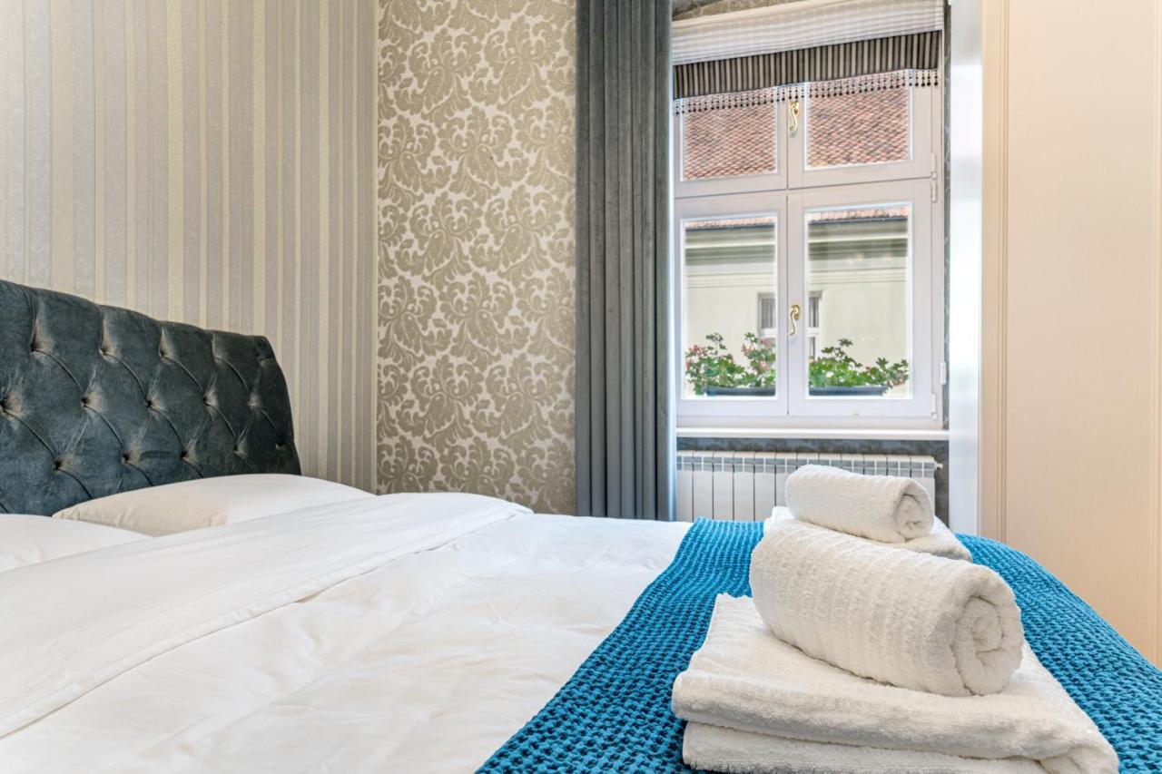 Krone Apartment Braşov Extérieur photo